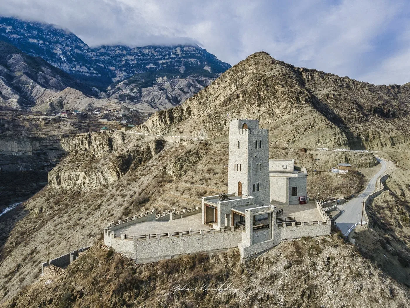 ️ Историко-мемориальный комплекс “Ахульго” стал серебряным призером конкурсной программы фестиваля «Зодчество. Россия. 2025»