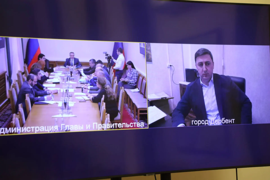 Реализацию государственной семейной политики обсудили в Правительстве РД