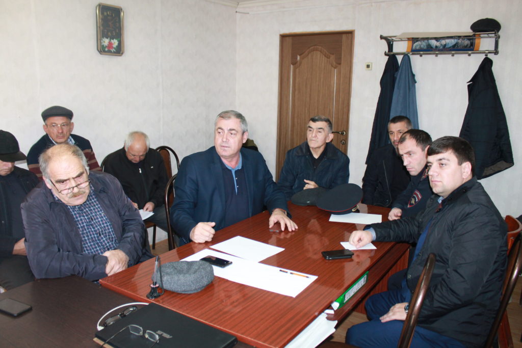 Погода в курми. Село курми Гергебильский район. Глава Гергебильского района. Село курми Дагестана. Глава МО Гергебильский район Дагестан.