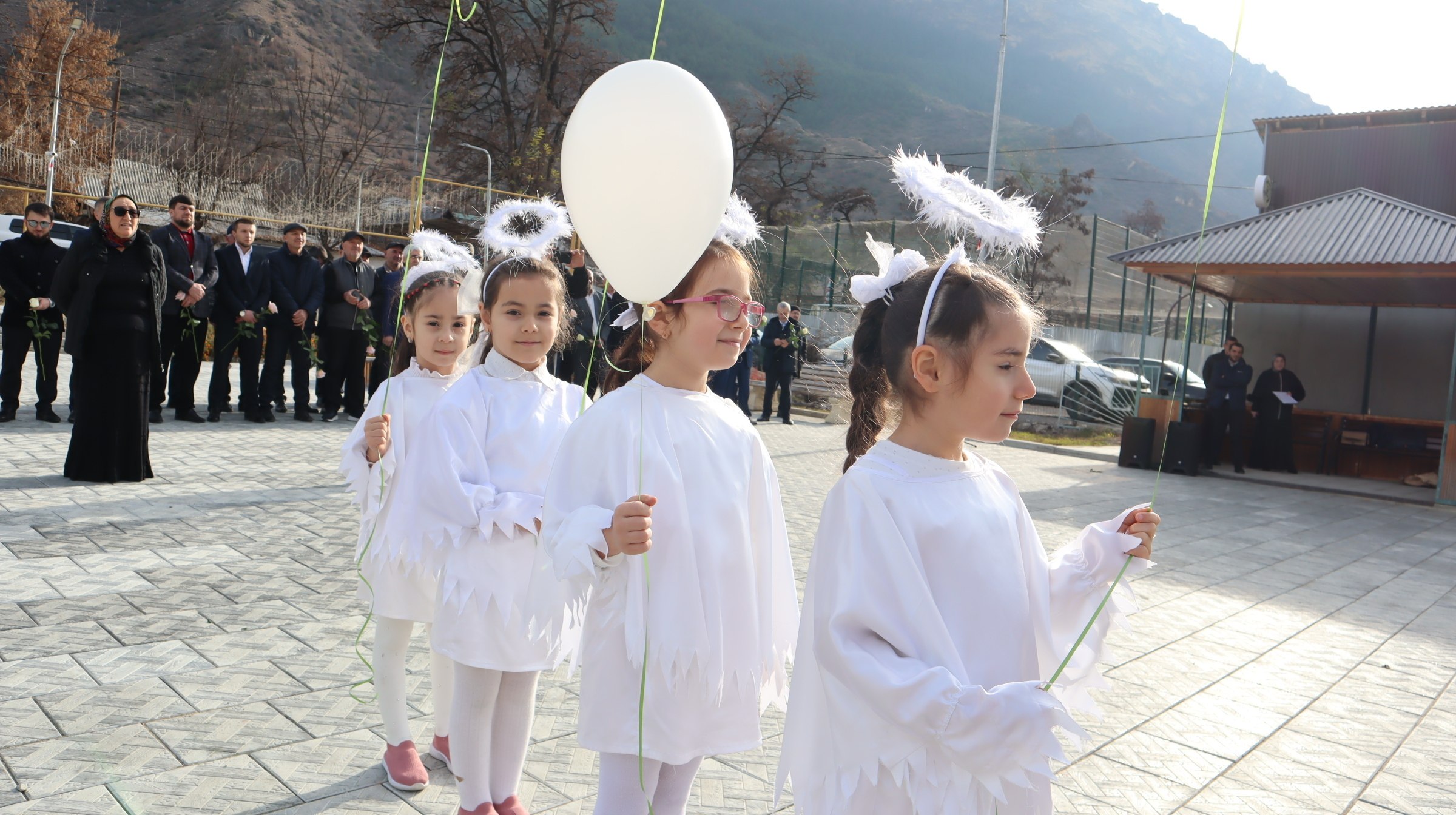 Россиялъул Бах1арзазул х1урматалда