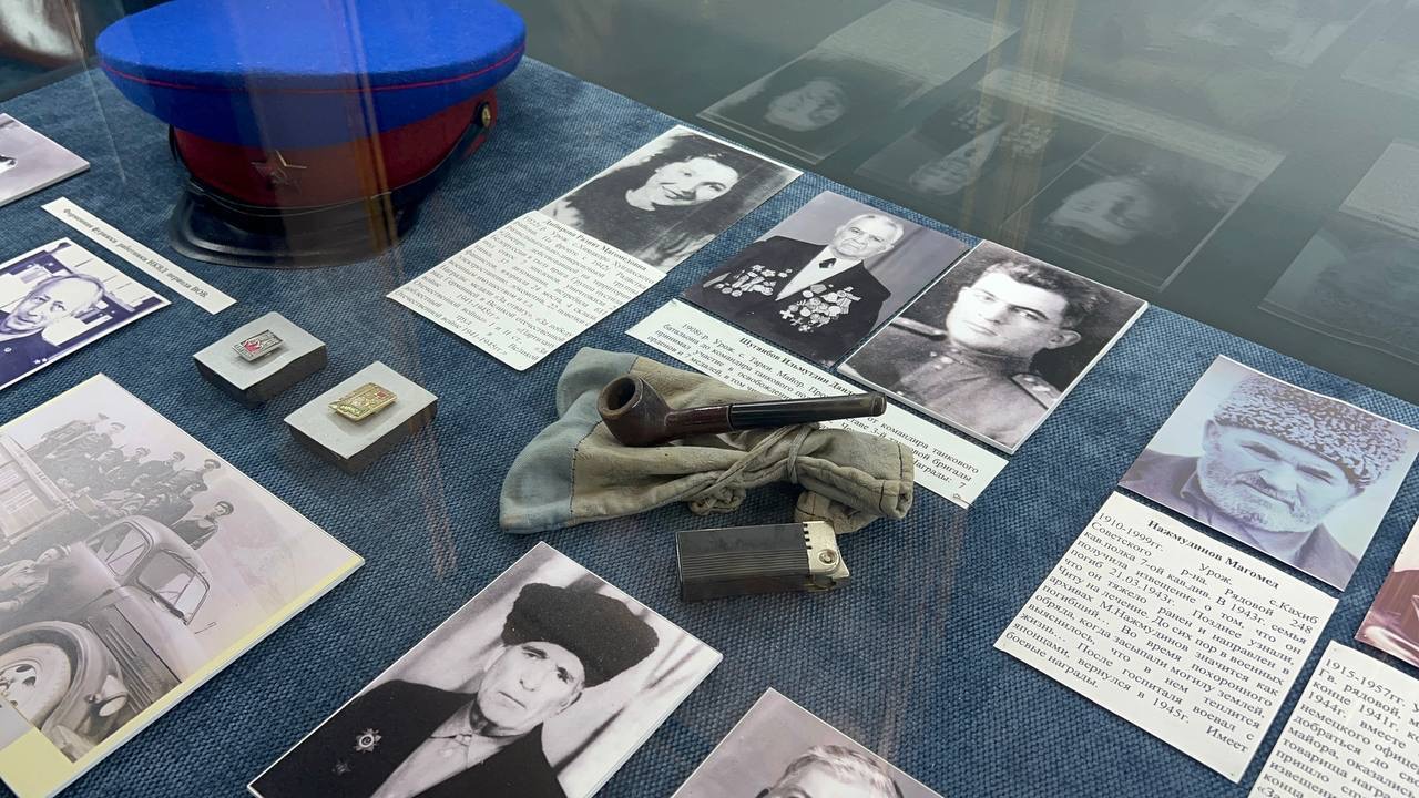 В Махачкале прошла патриотическая экскурсия для молодежи ко Дню Героев Отечества